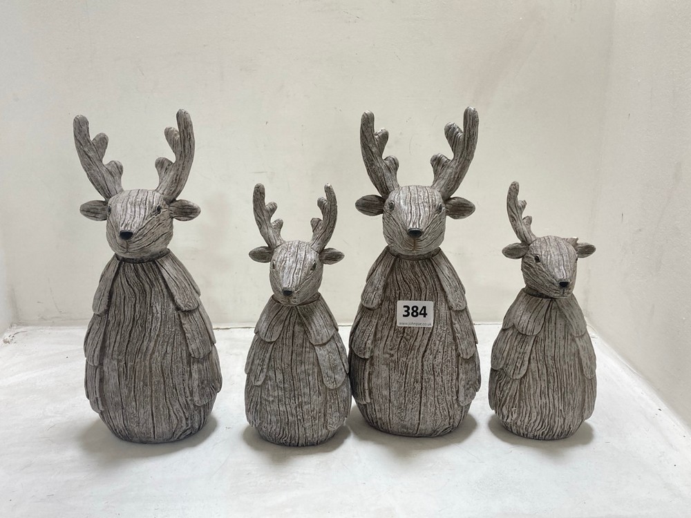 2 X LOG CABIN REINDEER IN GREY WOODEN EFFECT (2 X SMALL / 2 X LARGE)