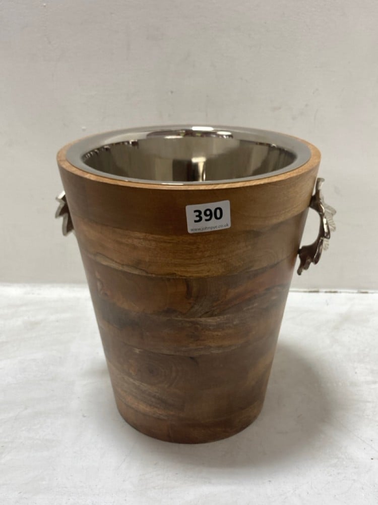 BEER / CHAMPAGNE BUCKET IN NATURAL WOODEN EFFECT