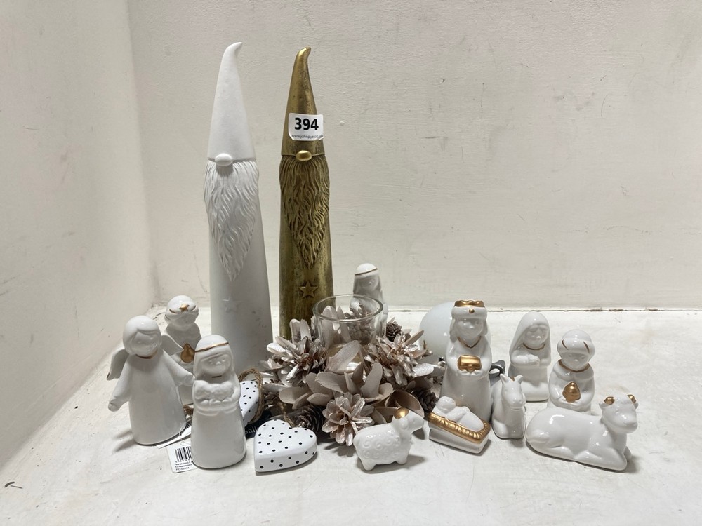 APPROX 5 X ASSORTED X-MAS DECORATIONS TO INCLUDE BETHLEHEM X-MAS CHARACTERS IN WHITE CERAMIC / GOLD (COLLECTION ONLY)