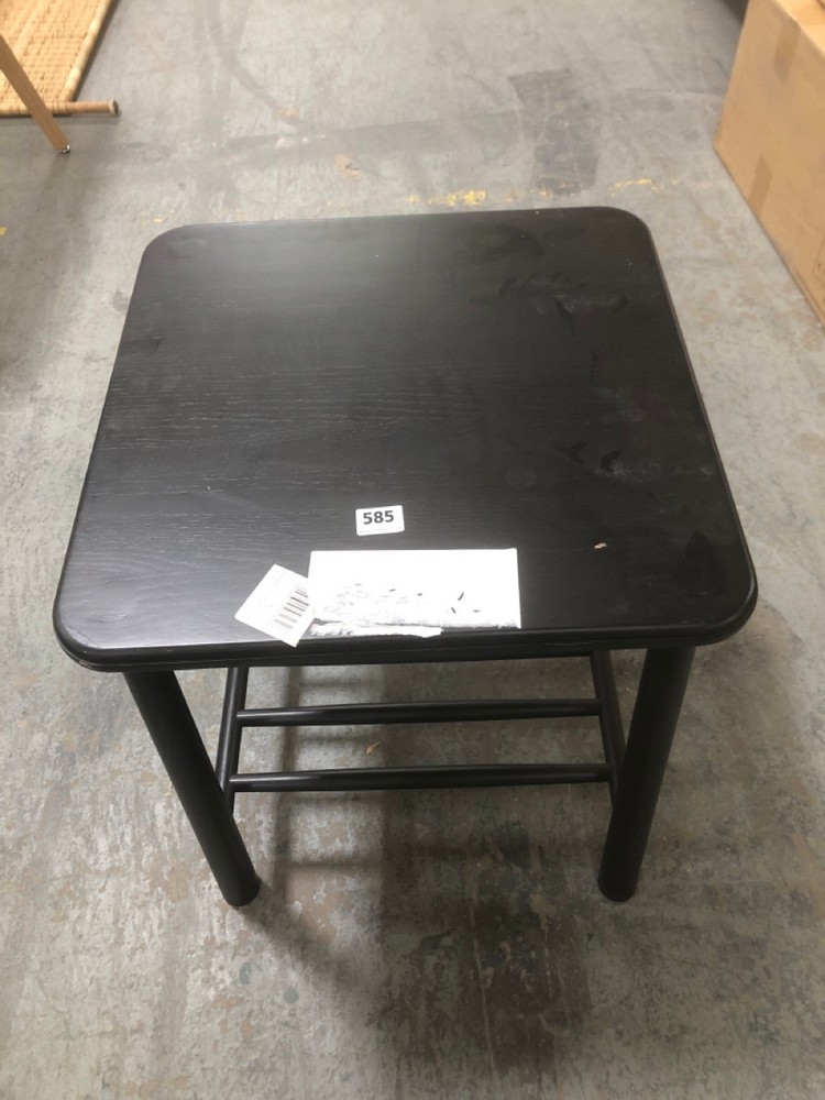 SMALL WOODEN SIDE TABLE IN BLACK