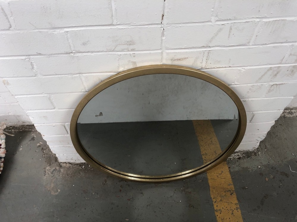 ROUND GOLD MIRROR