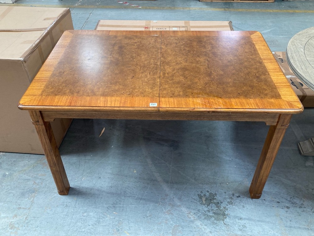 POLISHED WOODEN EXTENDABLE DINING TABLE