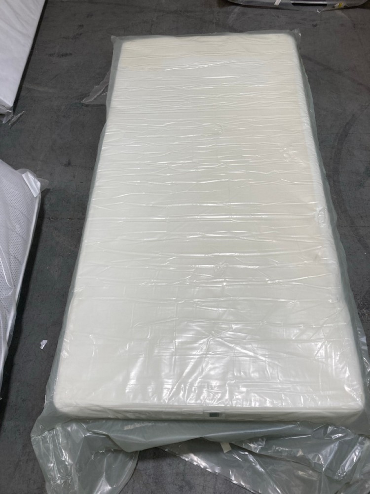 APPROX. 90 X 190CM MATTRESS IN WHITE