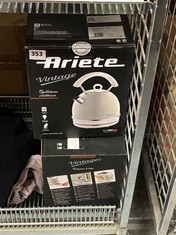 ARIETE VINTAGE ELECTRIC KETTLE AND 2-SLICE TOASTER - CREAM AND MINT GREEN