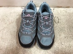 MERRELL MOAB 3 LOW TRAINERS - SIZE 2