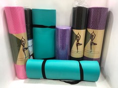 7 X ASSORTED ITEMS TO INCLUDE KAYMAN BLACK YOGA MAT