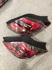 2 X REAR LIGHTS 39024205