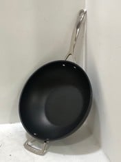 LE CREUSET TOUGHENED NON-STICK 30CM STIR-FRY PAN