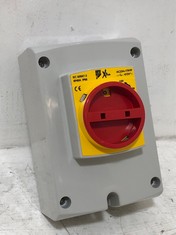 6 X ASPEN PUMPS XTRA 4 POLE ISOLATOR 40A AX6003/2