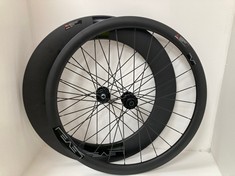 LEVEL CARBON CLINCHER WHEELSET