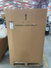 PALLET OF ASSORTED ITEMS TO INCLUDE WHITE BATHROOM CHAIR FOR SHOWER (KERBSIDE PALLET DELIVERY)