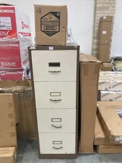 3 X ASSORTED ITEMS TO INCLUDE 4 DRAWER FILING CABINET IN BROWN / BEIGE