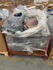 PALLET OF ASSORTED ITEMS TO INCLUDE QTY 90DEG TEE PIPE (KERBSIDE PALLET DELIVERY)