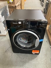 HOTPOINT FREESTANDING WASHING MACHINE IN BLACK - MODEL NO. NSWM1045CBSUKN - RRP £419