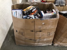 PALLET OF ASSORTED ITEMS / TOYS TO INCLUDE SHARPER IMAGE ROAD RAGE SPEED BUMPERS (KERBSIDE PALLET DELIVERY)