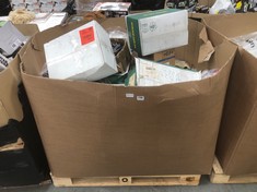 PALLET OF ASSORTED ITEMS TO INCLUDE +GF+ PITCHER TEE PIPE - MODEL NO. 770 131 109 (KERBSIDE PALLET DELIVERY)