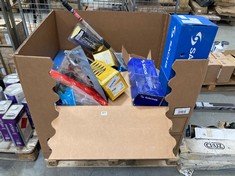 PALLET OF ASSORTED ITEMS TO INCLUDE ANSCHLER COIL SPRING 627721641 (KERBSIDE PALLET DELIVERY)