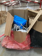 PALLET OF ASSORTED ITEMS TO INCLUDE TOILET SEAT AND FRAME IN WHITE (KERBSIDE PALLET DELIVERY)