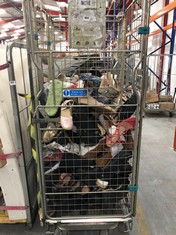 CAGE OF ASSORTED KIDS SHOES TO INCLUDE GIRLS SHINY PINK SANDALS SIZE 9 (KERBSIDE PALLET DELIVERY)