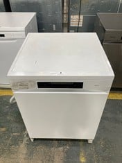 HISENSE FREESTANDING FULL SIZE DISHWASHER IN WHITE - MODEL NO. HS643D60WUK - RRP £369