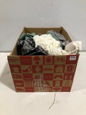 BOX OF ASSORTED ADULTS CLOTHING/SCARVES TO INCLUDE WOMEN'S SOFT WHITE SCARF