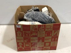 BOX OF ASSORTED ADULTS SHOES TO INCLUDE FASHION ADULTS TRAINERS IN WHITE/BLUE SIZE 43