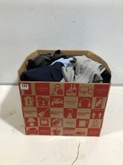 BOX OF ASSORTED ADULTS CLOTHING TO INCLUDE ZARA MEN'S SHORTS IN LIGHT GREY SIZE L