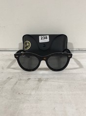 RAY BAN RB2241 WAYFARER WAY SUNGLASSES IN CASE RRP- £155