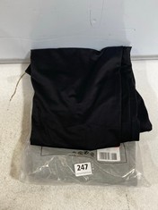 2 X ASSORTED NIKE JOGGERS TO INCLUDE BLACK STANDARD FIT TAPER LEG REGULAR SIZE M(18+ PROOF OF ID)