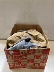 BOX OF 30 X ASSORTED ADULTS CLOTHING TO INCLUDE CITY COMFORT MEN'S CARGO SHORTS - LIGHT BROWN SIZE 2XL