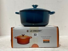 LE CREUSET 20CM SIGNATURE ROUND CASSEROLE DISH WITH LID - RRP £225