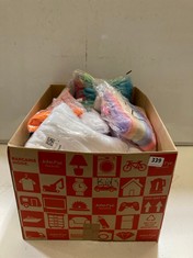 BOX OF ASSORTED CHILDREN'S CLOTHING TO INCLUDE KIDS HOODIE IN WHITE - AGE 11-12YRS