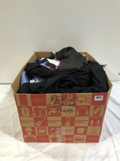 BOX OF ASSORTED ADULTS CLOTHES / SHOES TO INCLUDE WOMEN'S COTTON LEGGINGS IN BLACK SIZE M