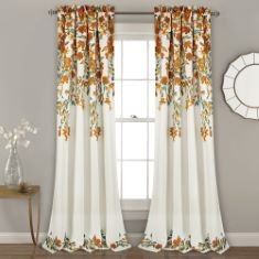 QTY OF ITEMS TO INLCUDE APPROX X20 ASSORTED ITEMS TO INCLUDE LUSH DECOR TANISHA CURTAINS - LIGHT FILTERING WINDOW PANEL SET, PAIR - FLORAL VINE PRINT, BEAUTIFUL, MODERN, ELEGANT HOME DECOR - 52" W X