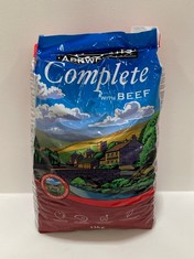 PALLET OF ARKWRGHTS COMPLETE BEEF DOG FOOD 15KG - BBE 07 / 25 (KERBSIDE PALLET DELIVERY)