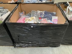 PALLET OF ASSORTED ITEMS TO INCLUDE GALT SCIENCE LAB (KERBSIDE PALLET DELIVERY)