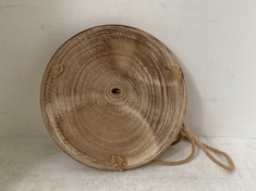 24 X STONE THE CROWS LARGE ROUND HANGING PLATTER - DIAMETERMETER 34CMS - TOTAL RRP £480