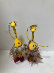 12 X STONE THE CROWS MEDIUM PAIR OF DANCING GIRAFFES - HEIGHT 37CM - TOTAL RRP £288