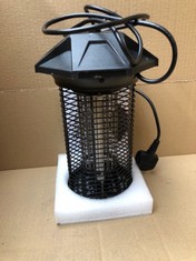 QUANTITY OF ASSORTED ITEMS TO INCLUDE BUG ZAPPER RRP £335: LOCATION - C RACK