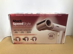 SHARK SPEEDSTYLE HAIR DRYER & RAPID GLOSS FINISH FOR STRAIGHT & WAVY HAIR, 3 STYLERS, ULTRA FAST DRYING, SMOOTHS FLYAWAYS, FOR ALL HAIR TYPES, NO HEAT DAMAGE, AUTOMATIC SETTINGS, IONIC, SILK HD331UK.