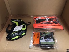 QUANTITY OF PET ITEMS TO INCLUDE JULIUS-K9 MEN IDC POWERHARNESS, NEON GREEN, XS/MINI.: LOCATION - E