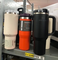 QUANTITY OF ITEMS TO INCLUDE STANLEY QUENCHER H2.0 FLOWSTATE TUMBLER 1.2L - COLD FOR 11 HOURS - ICED FOR 48 HOURS - WATER BOTTLE WITH STRAW, HANDLE AND LID - DISHWASHER SAFE - TRAVEL MUG FOR COLD OR