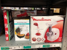 QUANTITY OF KITCHEN & APPLIANCES ITEMS TO INCLUDE NOSTALGIA MWF5AQ MY MINI PERSONAL ELECTRIC WAFFLE MAKER, HASH BROWNS, FRENCH TOAST GRILLED CHEESE, QUESADILLA, BROWNIES, COOKIES, AQUA: LOCATION - G