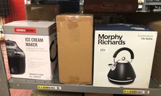 QUANTITY OF KITCHEN & APPLIANCES ITEMS TO INCLUDE MORPHY RICHARDS ACCENTS PYRAMID KETTLE, 1.5L, 3KW, MATTE BLACK/GOLD, 102047: LOCATION - H