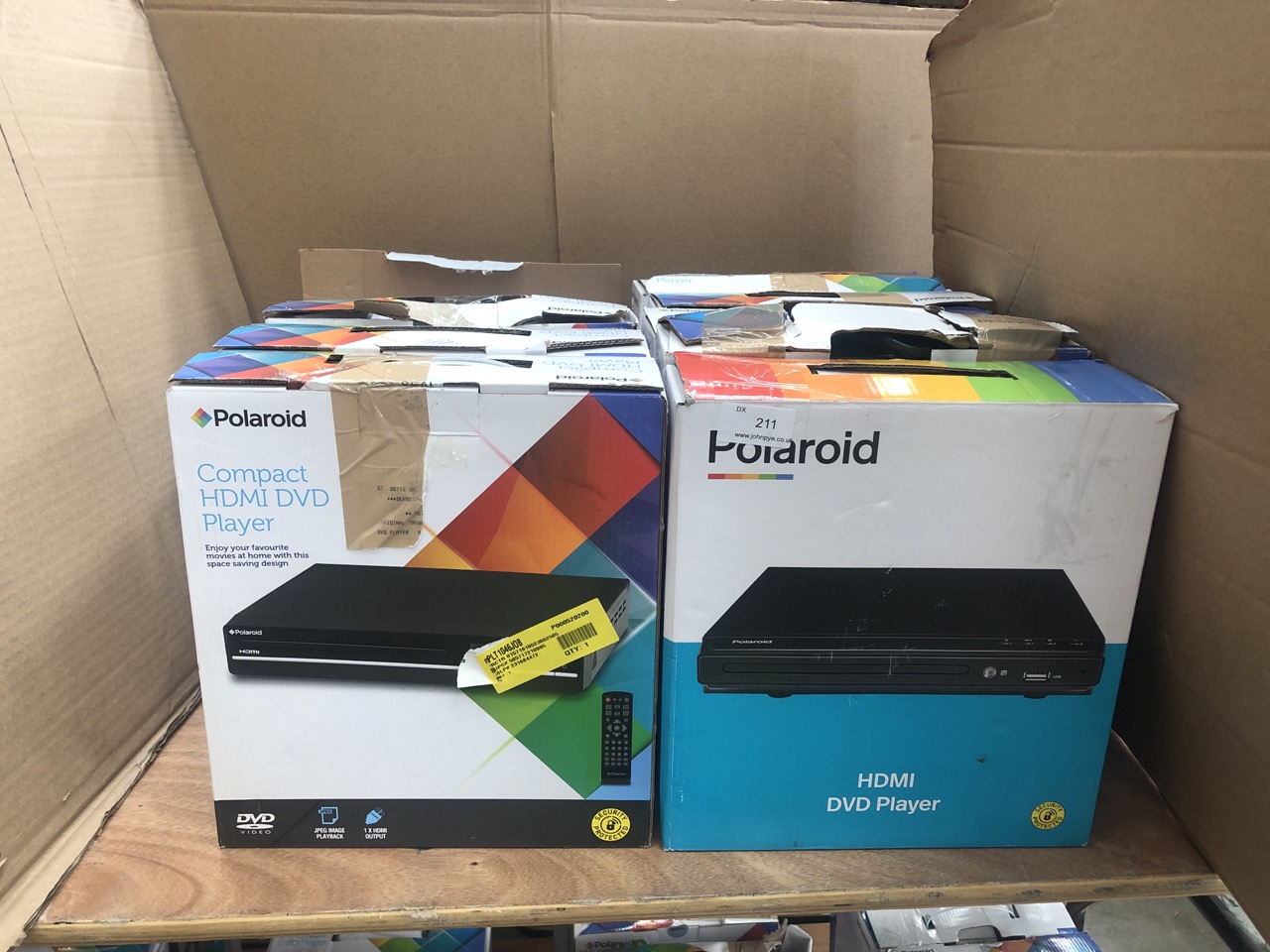 10 X POLAROID COMPACT HDMI DVD PLAYERS: LOCATION - RIGHT REAR TABLES(COLLECTION OR OPTIONAL DELIVERY AVAILABLE)