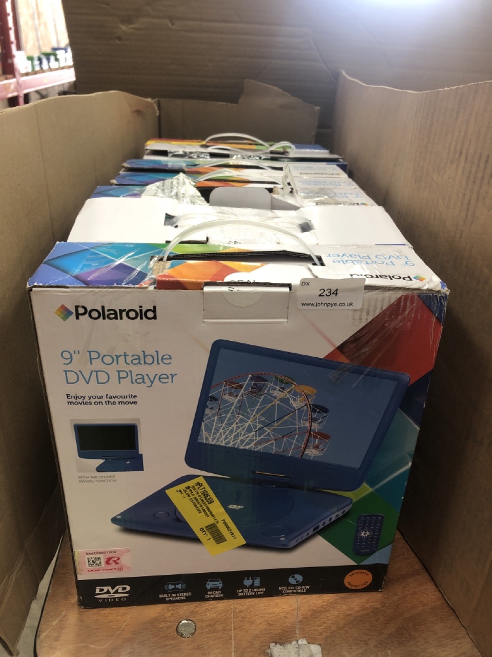 7 X POLAROID 9" PORTABLE DVD PLAYER: LOCATION - RIGHT REAR TABLES(COLLECTION OR OPTIONAL DELIVERY AVAILABLE)