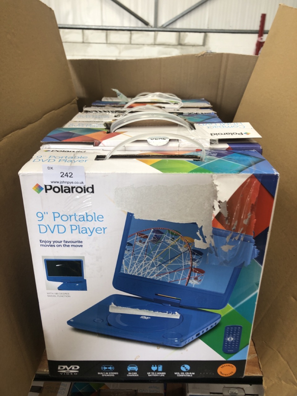 7 X 9" POLAROID PORTABLE DVD PLAYER: LOCATION - RIGHT REAR TABLES(COLLECTION OR OPTIONAL DELIVERY AVAILABLE)