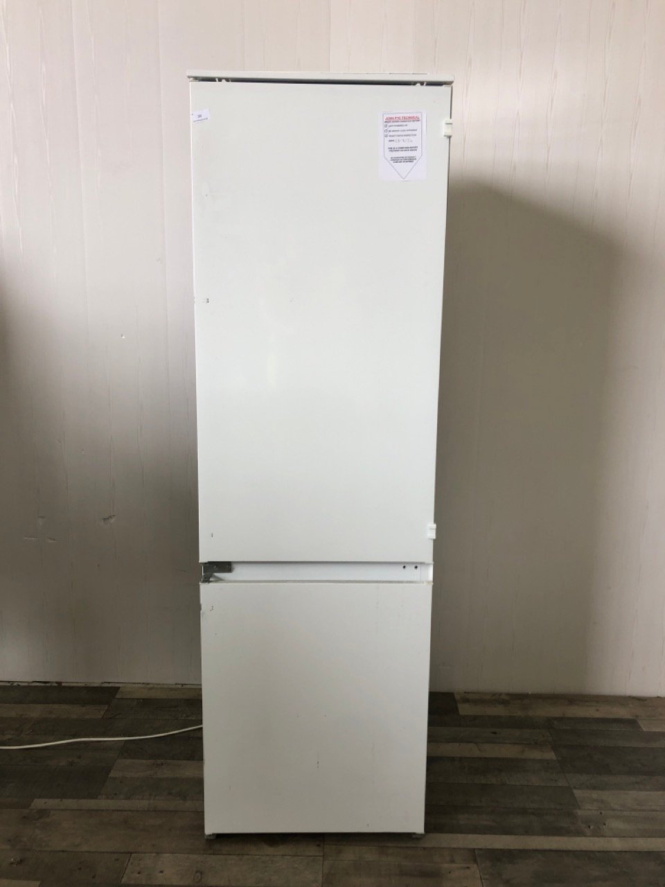 ZANUSSI BUILT IN FRIDGE FREEZER MODEL ZNLN18FS1: LOCATION - PHOTO BOOTH(COLLECTION OR OPTIONAL DELIVERY AVAILABLE)