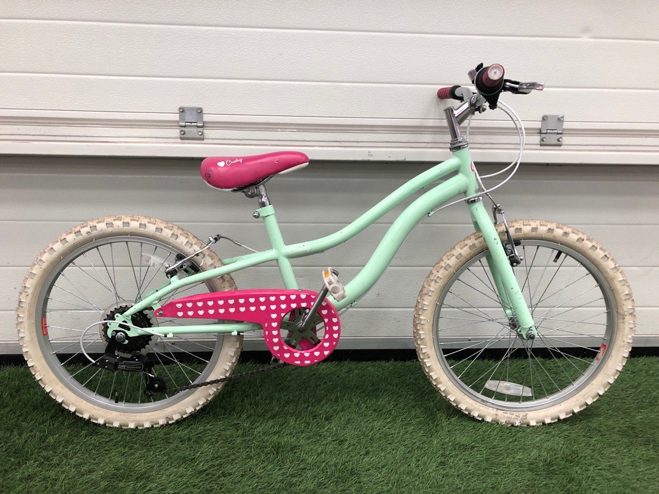 CRUSY KIDS’ BIKE, 10” FRAME, 20” WHEELS, SINGLE SPEED.: LOCATION - MIDDLE FLOOR(COLLECTION OR OPTIONAL DELIVERY AVAILABLE)