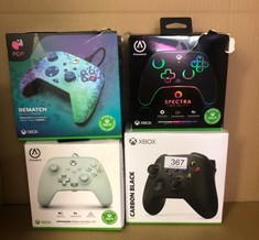 QUANTITY OF TECH & GAMING ITEMS TO INCLUDE CARBON BLACK WIRELESS XBOX CONTROLLER : LOCATION - C